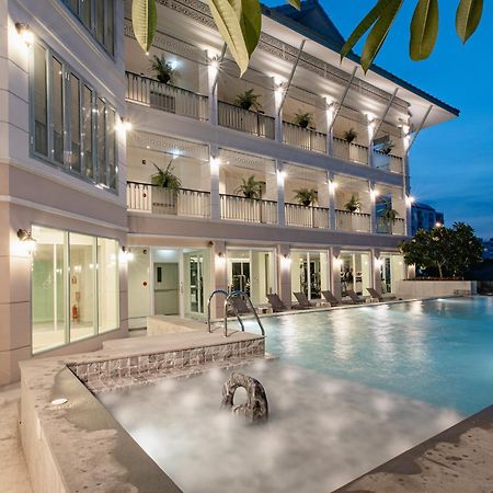 Siam Tharadol Hotell Bangkok Exteriör bild