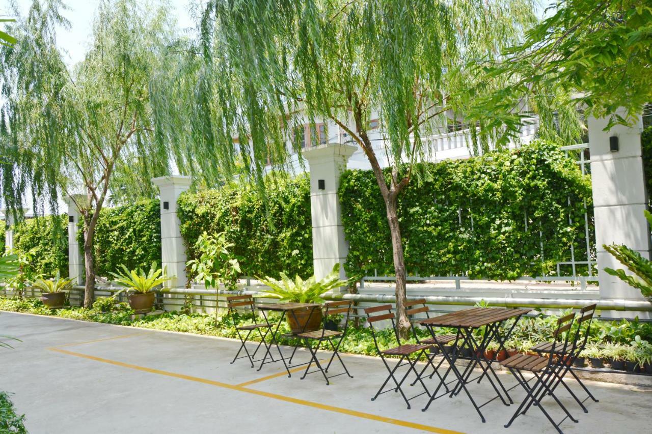 Siam Tharadol Hotell Bangkok Exteriör bild